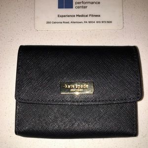 Kate Spade Laurel Way Holly Card Holder NWOT